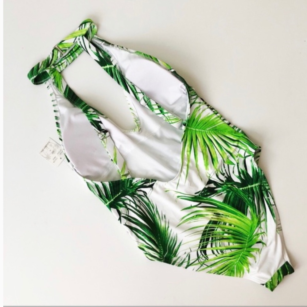 Super Cute One-Piece Swimsuit (size large)